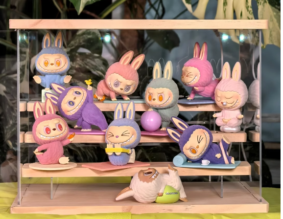 # 888 THE MONSTERS - Lazy Yoga Series Figures